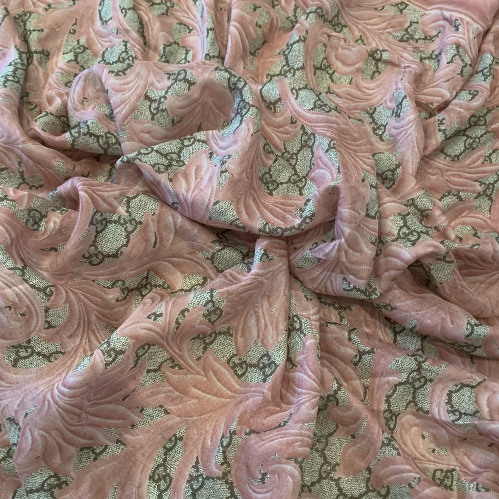 Gucci scarf ❌ Last One❌ - Picture 6 of 10